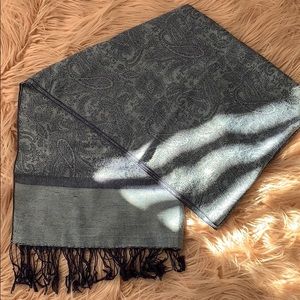 Blue Paisley Print Pashmina Scarf